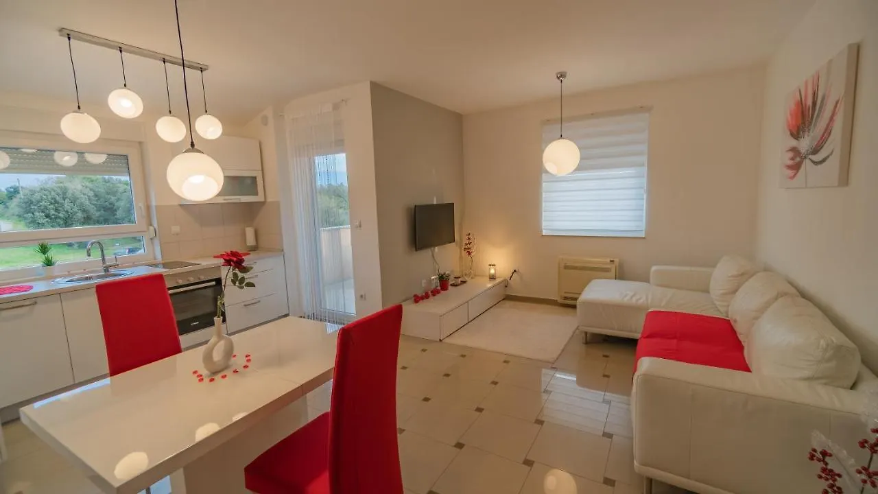 Sea & Sun 4* Apartment Banjole