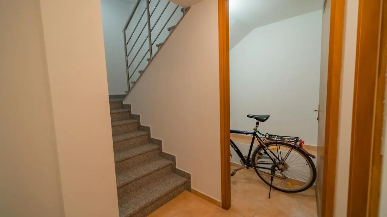 Sea & Sun 4* Apartment Banjole 0*,  Croatia