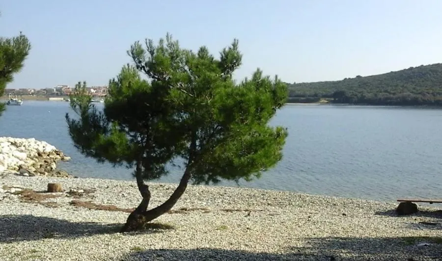 Sea & Sun 4* Apartment Banjole Croatia