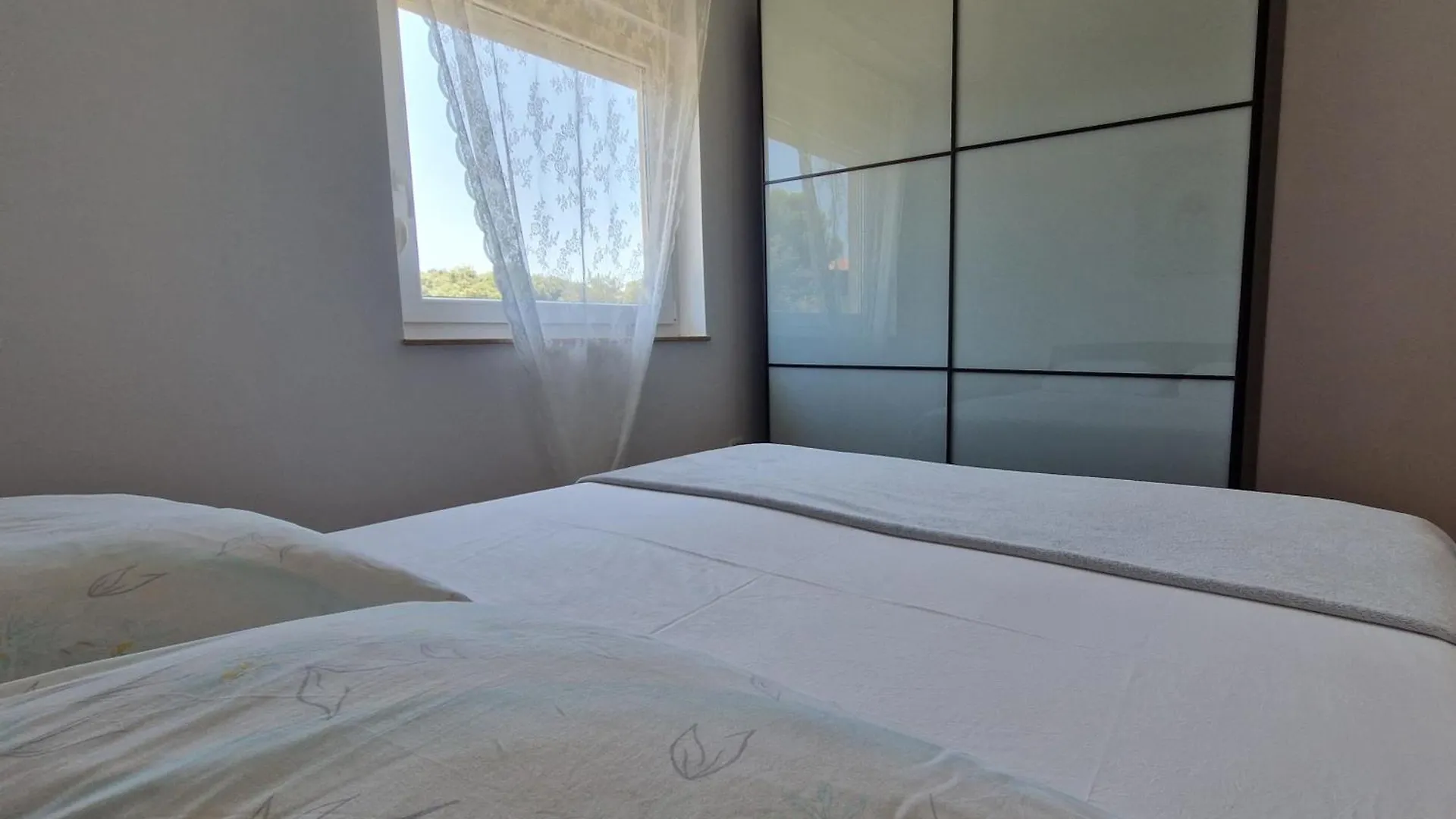 Sea & Sun 4* Apartment Banjole